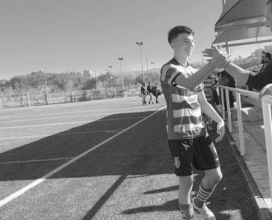 Jovem de 17 anos morre em colisão entre duas motas em Águeda