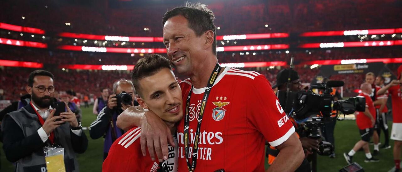 Lateral espanhol deixa uma vaga por preencher no plantel