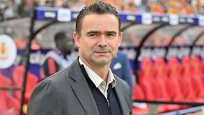 Marc Overmars após AVC: «O meu coração está 45 por cento morto, mas não tenham pena de mim»