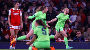 Wolfsburgo bate Arsenal no prolongamento e vai discutir Champions feminina com o Barcelona