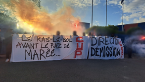«Ninguém vos respeita. Por que vamos nós respeitar-vos?»: claque do PSG protesta contra jogadores e direção