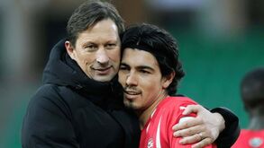 Gutiérrez, o amigo de Schmidt, quer sair do PSV: «Tenho vergonha que os meus filhos me vejam no banco»