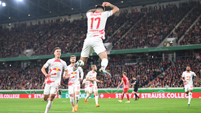 Dani Olmo brilha na goleada ao Friburgo e Leipzig avança para a final da Taça da Alemanha
