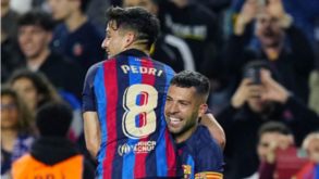 Golo de Jordi Alba deixa o título ao virar da esquina