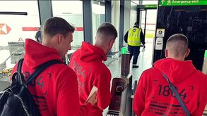 «Deixem os cartões em casa»: Wrexham já voou para Las Vegas e a festa promete ser de arromba