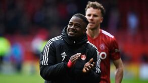 CEO do Aberdeen sobre o futuro de Duk: «Benfica não tem qualquer palavra a dizer»