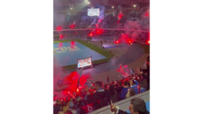 Osimhen marcou em Udine... e Estádio Diego Armando Maradona foi à loucura