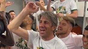 «Está bonito...»: a festa no balneário do Moreirense com Paulo Alves em destaque
