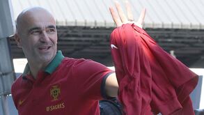 Roberto Martínez atento na Luz