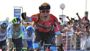 Jonathan Milan vence 2.ª etapa do Giro ao sprint e João Almeida mantém o 3.º posto da geral