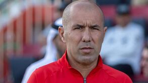 Leonardo Jardim conduz Shabab Al-Ahli a título de campeão dos Emirados Árabes Unidos
