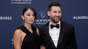 Lionel Messi recebe o Laureus para Desportista do Ano