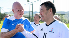 Infantino ataca insultos racistas no jogo entre Atalanta e a Juventus