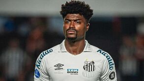 «Olha a merda que fizeste...»: central do Santos envolvido em polémica com máfia de apostas