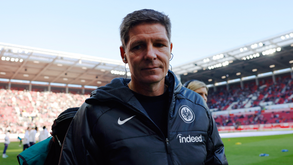 Oliver Glasner deixa comando técnico do Eintracht Frankfurt no final da época