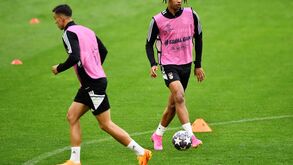 Rivais de Manchester juntam-se à corrida por Cher Ndour