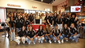 Equipa feminina do Benfica dá o mote: «De certeza que também vão ser campeões. Queremos festejar com eles»