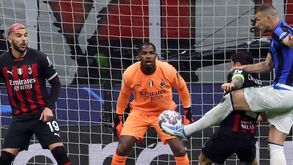 Pioli torce pela recuperação de Rafael Leão: «Esperemos que esteja pronto»