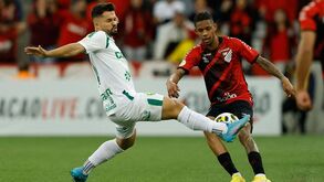 Quinze jogadores vão a tribunal no escândalo das apostas