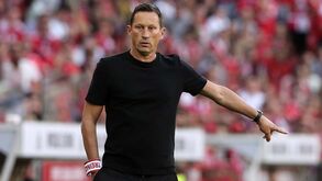 Dúvida à direita... mas sem riscos: o onze provável do Benfica para o jogo com Portimonense