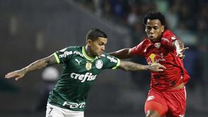 Palmeiras e Bragantino empatam em duelo de treinadores portugueses no Brasileirão