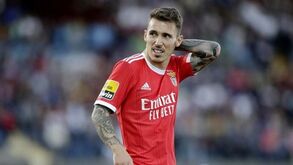 «Trocaste um Ferrari por um Twingo»: adeptos do Benfica reagem à saída de Grimaldo 