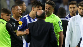Luís Gonçalves expulso após o final do jogo