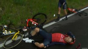 Tao Geoghegan Hart fraturou a anca e vai ter de ser operado