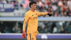 Mourinho 'bloqueia' empréstimo de Svilar: «Quer que fique e diz que terá uma chance»