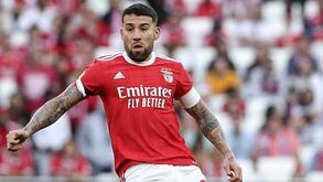Saída de Otamendi gera preocupação