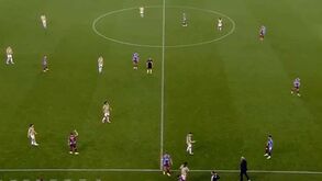 Jorge Jesus 'aperta' com Arda Güler e 'miúdo' do Fenerbahçe diz-lhe... para ter calma