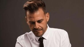 Cantor Ruben Aguiar detido por suspeita de ter atropelado intencionalmente homem em área de serviço