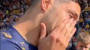 Raúl Jiménez despede-se em lágrimas do Molineux