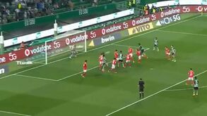 Diomande saltou mais alto do que todos e fez o 2-0 para o Sporting no dérbi