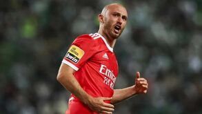 Aursnes explica mudança do Benfica na 2.ª parte: «Tivemos uma boa conversa no balneário»