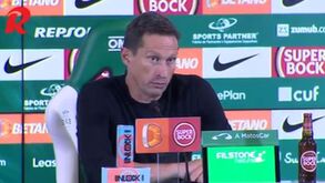 Schmidt: «Queria proteger o João Mário porque estava a ser assobiado cada vez que tocava na bola»