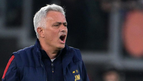 Mourinho reage à dedução de pontos à Juventus: «É uma anedota»