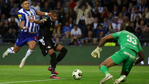 Vasco Fernandes renova contrato