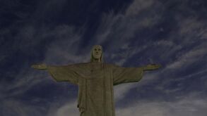 Cristo Redentor apaga as luzes em solidariedade com Vinícius Júnior