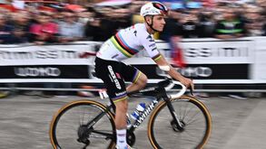 Evenepoel critica comentários 
