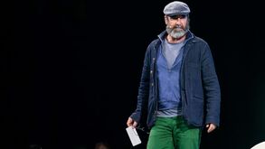 Eric Cantona aposta forte numa carreira... musical