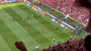 Gonçalo Ramos não se juntou a Grimaldo para festejar o golo do Benfica