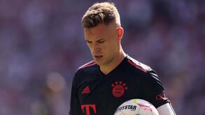 Kimmich critica Bayern por demissões após conquista da Bundesliga: «Podiam ter esperado dois ou três dias»