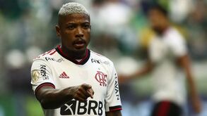 O insólito aniversário de Marinho: recebeu parabéns de manhã e à hora de almoço foi... suspenso