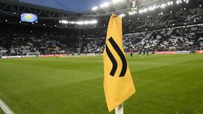 Juventus multada em mais de 700 mil euros mas escapa a mais perda de pontos