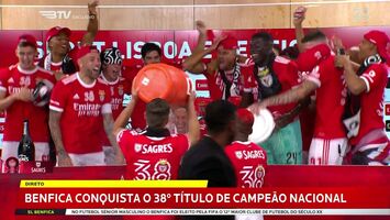 Em Luanda portugueses vivem ambiente de festa na conquista do 38.º titulo  do Benfica - SIC Notícias