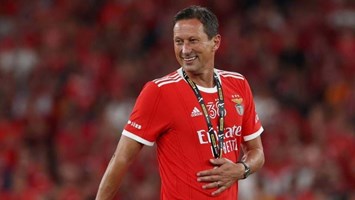 Schmidt: «Para o Enzo e para nós seria muito bom se ficasse mais tempo no  Benfica» - Vídeos - Jornal Record