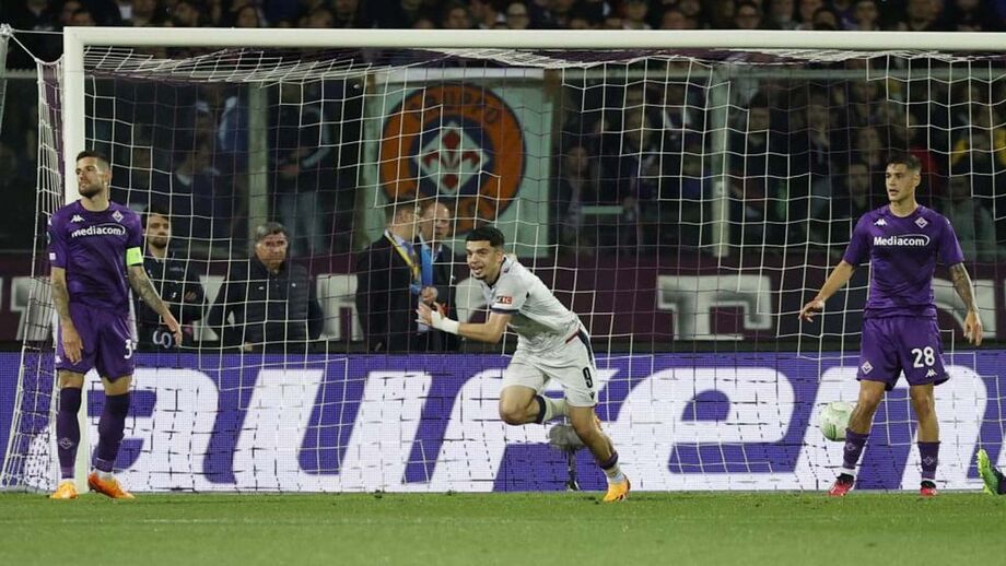 Basileia surpreende em Florença e West Ham vira resultado com AZ Alkmaar