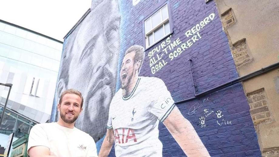 Harry Kane com direito a mural gigante ao lado do Estádio do Tottenham