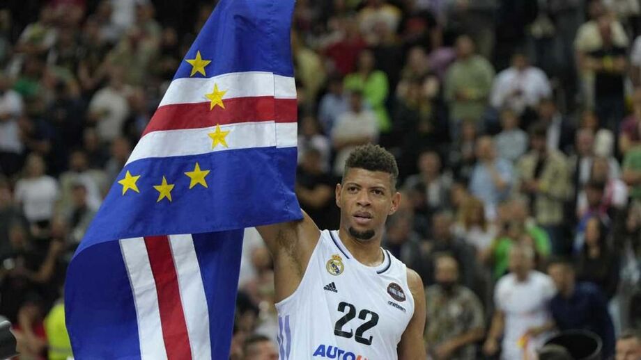 Walter Tavares, craque do Real e MVP da Euroliga, 'acena' ao Benfica: «Seria um prazer...»